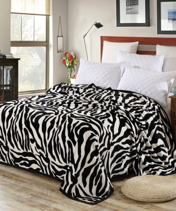 plaid polaire a motif zebre